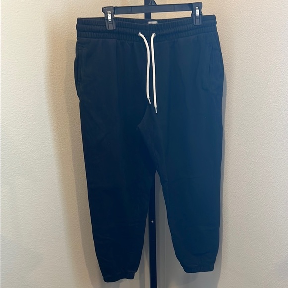 GAP Black Sweatpants with Elastic Waistband and Tapered Ankles - Picture 1 of 3